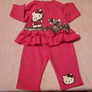 😻*Sale* Hello Kitty Matching Set (Size 9M)